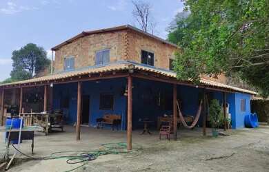 Imagem: A chácara possui 1.200m² de Área, Churrasqueira, Varanda