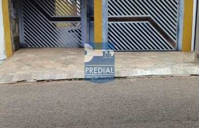 Imagem: A casa possui 2 Dormitórios, 1 Banheiro, 2 Vagas na garagem