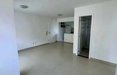 Imagem 2: Colina de Piatã, 2/4, Suíte, Sala Ampliada, Andar Alto!