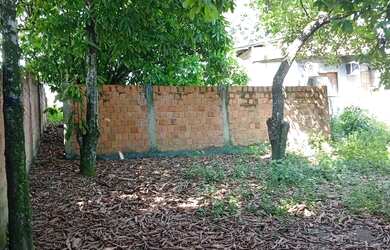 Imagem: A casa possui 5 Dormitórios, 2 Banheiros, 5 Vagas na garagem