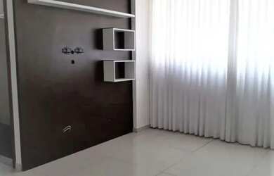 Imagem: O apartamento possui 2 Dormitórios, 1 Banheiro, 2 Vagas na