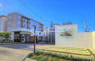 Imagem: O apartamento possui 2 Dormitórios, 1 Banheiro, 1 Vaga na garagem