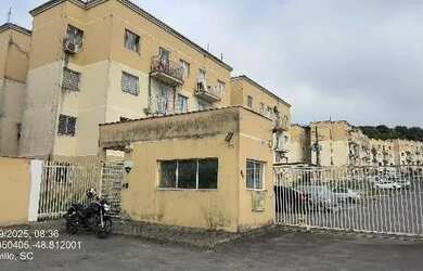 Imagem: O apartamento possui 2 Dormitórios, 1 Banheiro, 1 Vaga na garagem