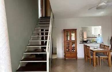 Imagem: A casa possui 3 Dormitórios, 2 Banheiros, 2 Vagas na garagem