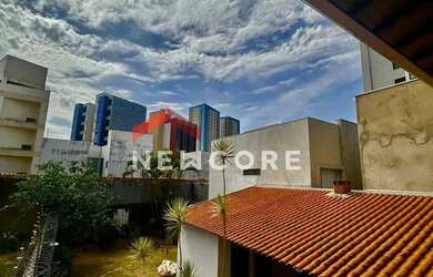 Imagem: A casa possui 4 Dormitórios, 4 Banheiros, 4 Vagas na garagem