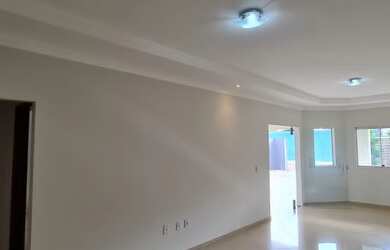 Imagem: A casa em condomínio possui 3 Dormitórios, 3 Banheiros, 3