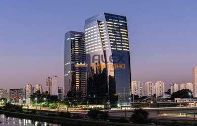 Imagem: O depósito possui 2.536m² de Área, Imóvel novo e está