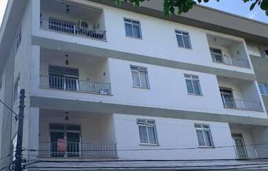 Imagem 1: Laurinho Imóveis - Apartamento em frente à praça de Muriqui