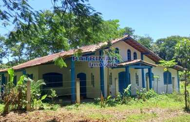 Imagem: A fazenda possui 2.725m² de Área, Varanda e está localizado