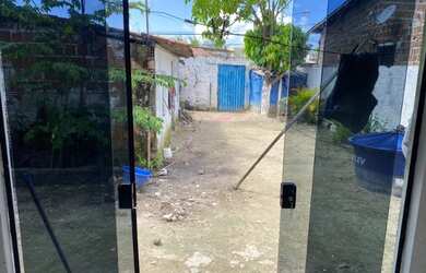 Imagem 1: Duas Casas em Candeias com 2 e 3Qtos 4Vgs. Terreno Livre - Veja