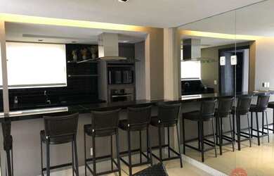 Imagem: O apartamento possui 3 Dormitórios, 1 Banheiro, 1 Vaga na garagem