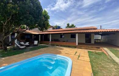 Imagem: A casa em condomínio possui 3 Dormitórios, 1 Banheiro, 5 Vagas