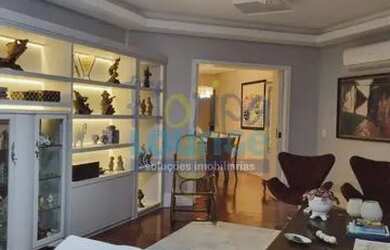 Imagem: O apartamento possui 4 Dormitórios, 1 Banheiro, 2 Vagas na