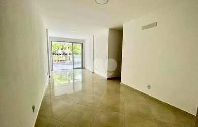 Imagem: O apartamento possui 3 Dormitórios, 3 Banheiros, 2 Vagas na