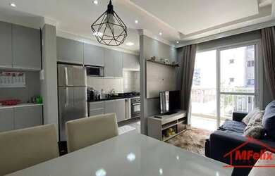 Imagem: O apartamento possui 2 Dormitórios, 1 Banheiro, 1 Vaga na garagem