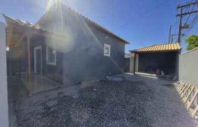 Imagem: A casa possui 2 Dormitórios, 1 Banheiro, 1 Vaga na garagem