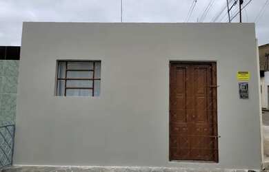 Imagem: A casa possui 2 Dormitórios, 2 Banheiros, 1 Vaga na garagem