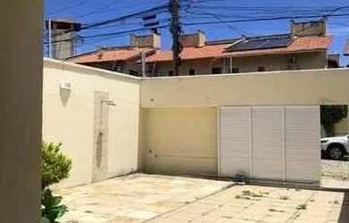 Imagem: A casa possui 3 Dormitórios, 1 Banheiro e 1 Vaga na garagem