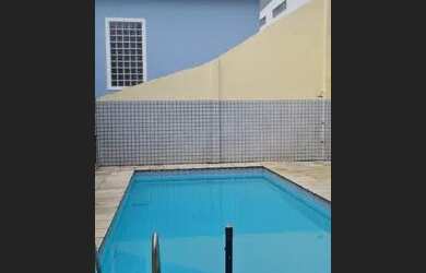 Imagem: A casa em condomínio à venda possui 4 Dormitórios, 5 Banheiros