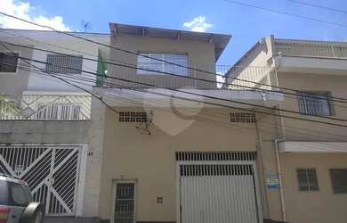 Imagem: A casa possui 2 Dormitórios, 1 Banheiro, 60m² de Área e