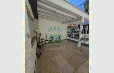 Imagem: A casa possui 1 Dormitório, 1 Banheiro, 1 Vaga na garagem