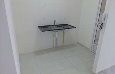 Imagem: O apartamento possui 2 Dormitórios, 1 Banheiro, Churrasqueira