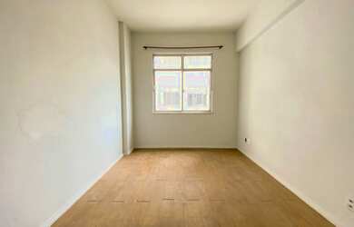 Imagem: A kitnet possui 1 Dormitório, 1 Banheiro, 35m² de Área e