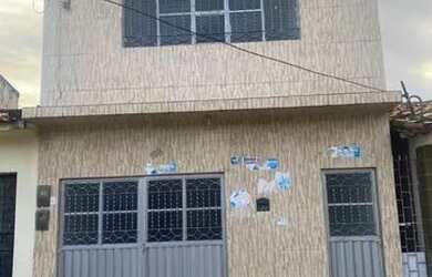 Imagem: A casa possui 2 Dormitórios, 1 Banheiro e está localizado