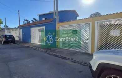 Imagem: A casa e possui 2 Dormitórios, Suítes, 1 Banheiro, 2 Vagas