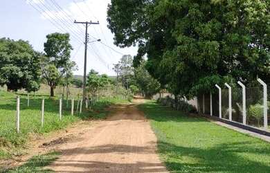 Imagem: A chácara possui 1.800m² de Área e está localizado em St