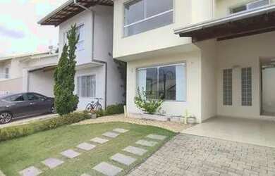 Imagem: A casa em condomínio possui 3 Dormitórios, 3 Banheiros, 3