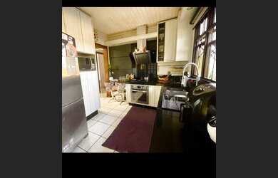 Imagem 11: Casa. Piscina, 368m² de Área, 4 Vagas na garageme3 Dormitórios