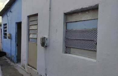 Imagem: A casa possui 2 Dormitórios, 1 Banheiro e está localizado