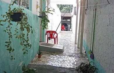 Imagem: A casa possui 2 Dormitórios, 2 Banheiros, 2 Vagas na garagem