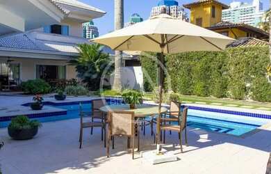 Imagem 9: BARRA DA TIJUCA. 890m² de Área, 5 Vagas na garageme5 Dormitórios