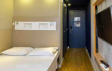 Imagem: O studio possui 1 Dormitório, 1 Banheiro, 1 Vaga na garagem