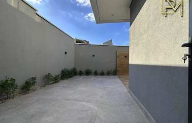 Imagem: A casa em condomínio possui 3 Dormitórios, 4 Banheiros, 4