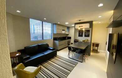 Imagem: O apartamento possui 1 Dormitório, 1 Banheiro, 1 Vaga na garagem