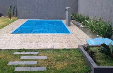 Imagem: A casa em condomínio possui 3 Dormitórios, 3 Banheiros, 3