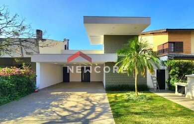 Imagem: A casa em condomínio possui 3 Dormitórios, 5 Banheiros, 4