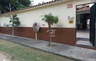 Imagem: A casa possui 3 Dormitórios, 2 Banheiros, 3 Vagas na garagem