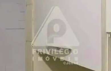 Imagem 13: Conjugado dividido em Sala e Quarto, 28 m² no Flamengo, próximo ao metrô