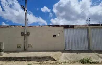 Imagem: A casa possui 1 Dormitório, 1 Banheiro, 396m² de Área e