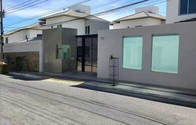 Imagem: A casa em condomínio possui 3 Dormitórios, 2 Banheiros, 2