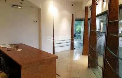 Imagem: O depósito possui 1 Vaga na garagem, 30m² de Área e está