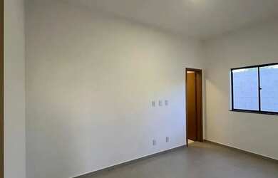 Imagem: A casa em condomínio possui 3 Dormitórios, 3 Banheiros, 2