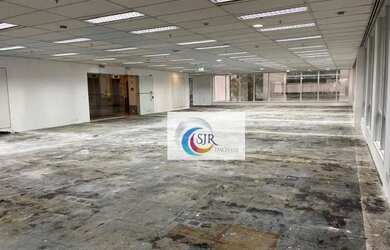 Imagem: O depósito possui 5 Vagas na garagem e 679m² de Área e está