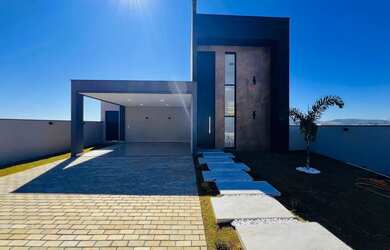 Imagem: A casa em condomínio possui 3 Dormitórios, 3 Banheiros, 4