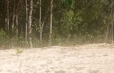 Imagem: O terreno possui 1.220m² de Área e está localizado em Rio