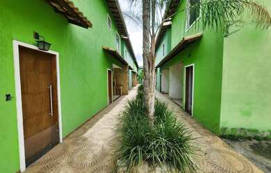 Imagem: A casa em condomínio possui 3 Dormitórios, 2 Banheiros, 2